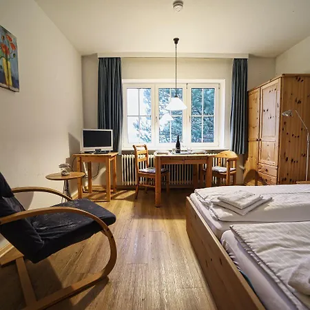 Appartement-4 *