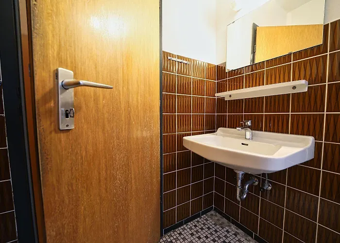 Appartement-4 Lägenhet *